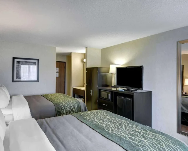 غرفة بسريرين كينج، Comfort Inn Painesville - Concord 3/3