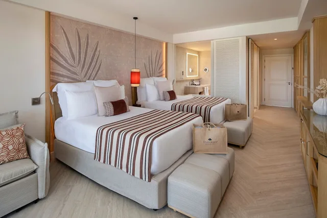 Preferred Club, Junior Suite, 2 Double Beds, Partial Ocean View, Dreams Playa Esmeralda Resort & Spa 1/3