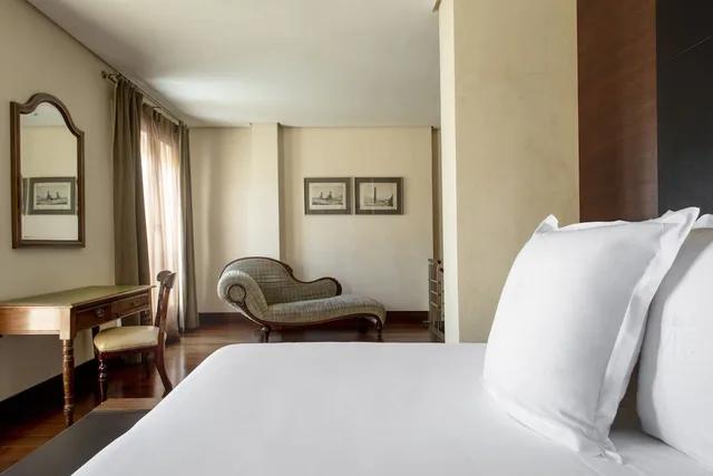 Suite, Twin Beds, Hotel Villa Real 2/4