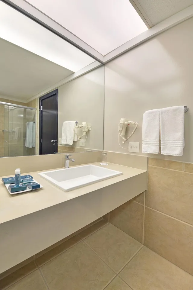 غرفة فاخرة بسريرين منفصلين، Hotel Deville Prime Cuiaba 3/3