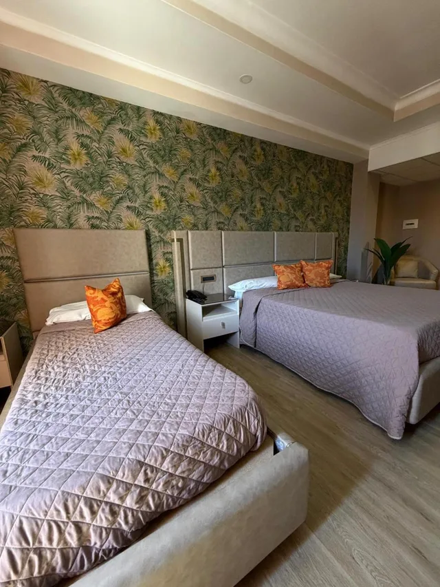 غرفة رباعية، Hotel Daytona 3/8