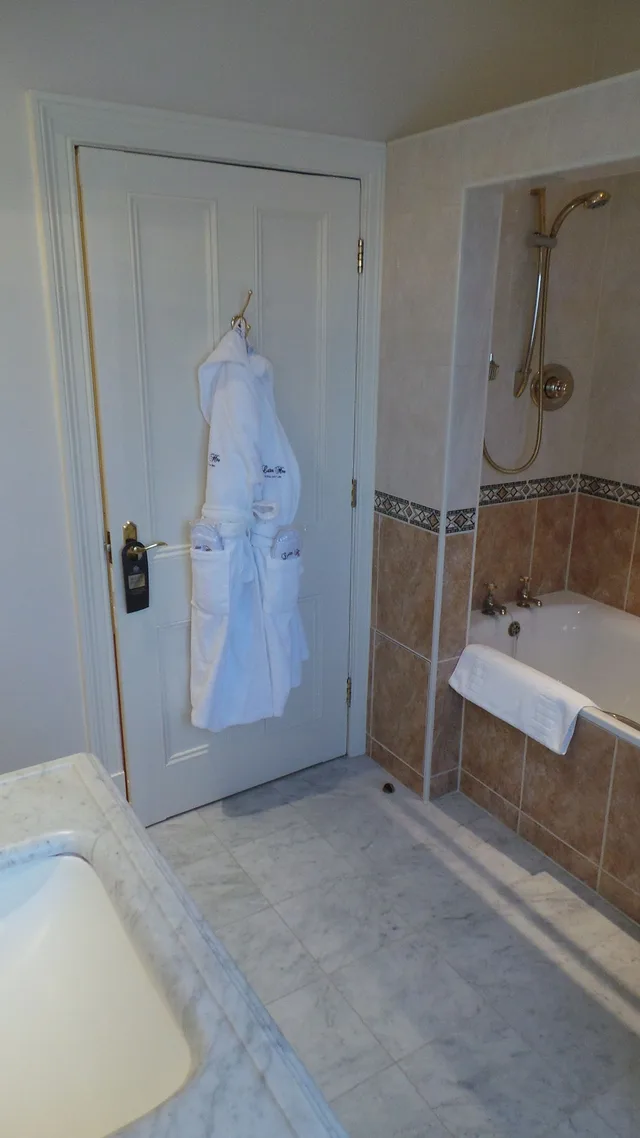 Junior Suite, Double Bed, Lateral Side Sea View، Grand Hotel Eastbourne 4/4