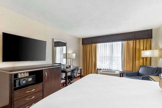 غرفة قياسية بسرير كينج، Best Western Plus Grosvenor Airport Hotel 2/5