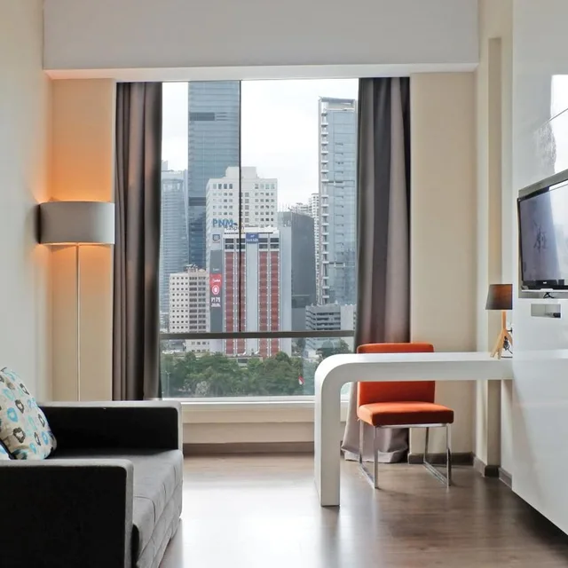 جناح جونيور، ALL SEASONS JAKARTA THAMRIN 5/10