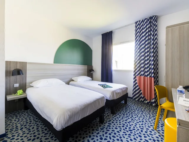 Standard, Twin Beds, Ibis Styles Marseille Plan De Campagne 2/5