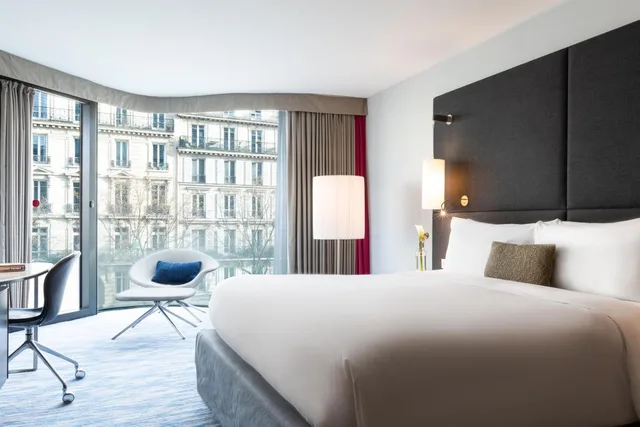 Wave, Prestige، Renaissance Paris Arc de Triomphe Hotel 8/10