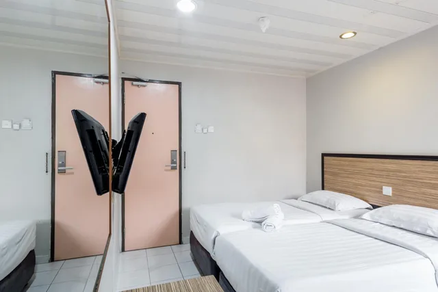 غرفة قياسية بسريرين منفصلين، Subang Park Hotel 1/2