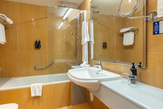 غرفة مفردة بسريرين منفصلين، Invisa Hotel La Cala 7/10