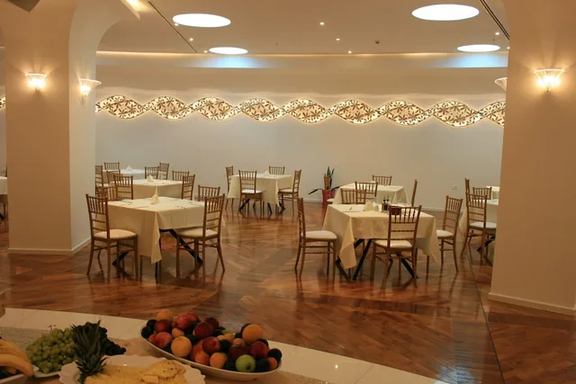Bougainville Bay Hotel، ساراندا 58/78