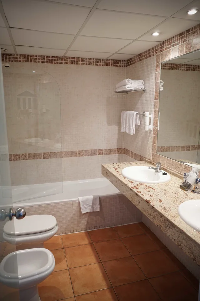 غرفة ثلاثية بسريرين مزدوجين، Ohtels Vila Romana 10/10