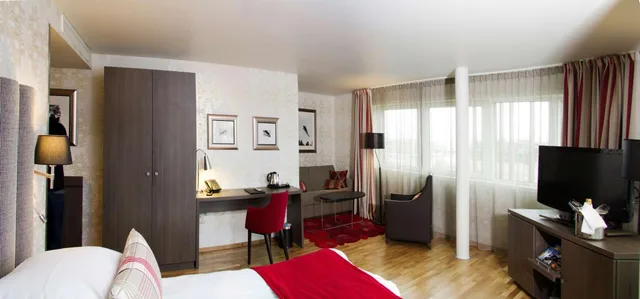 Junior Suite, Queen Bed, Scandic Bakklandet Hotel 1/1
