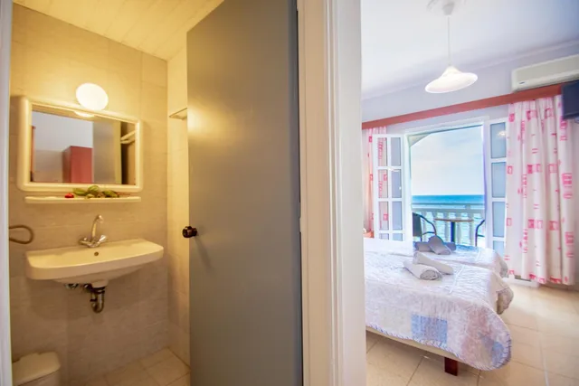 Standard, Double or Twin Bed, Lateral Side Sea View، Agoulos Inn 9/9