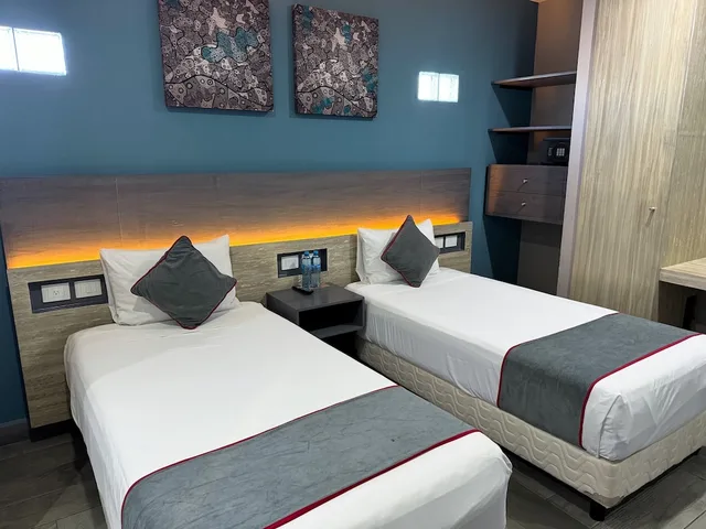 غرفة قياسية بسريرين منفصلين، Illusion Xpress Downtown Playa 1/10