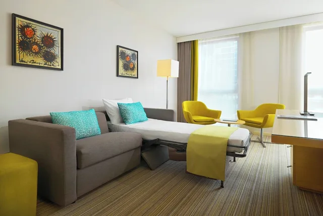 جناح جونيور بسريرين كوين مع أريكة، Courtyard Montpellier 4/7