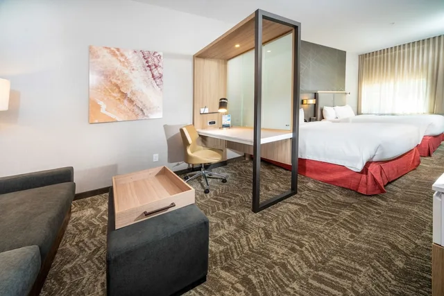 جناح بسريرين كوين مع سرير سحّاب إضافي، SpringHill Suites by Marriott Kenosha 6/10