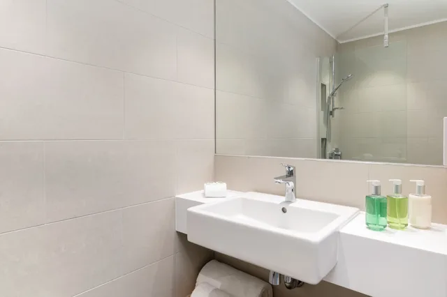 غرفة بسرير مزدوج، The Lincoln Suites 2/2
