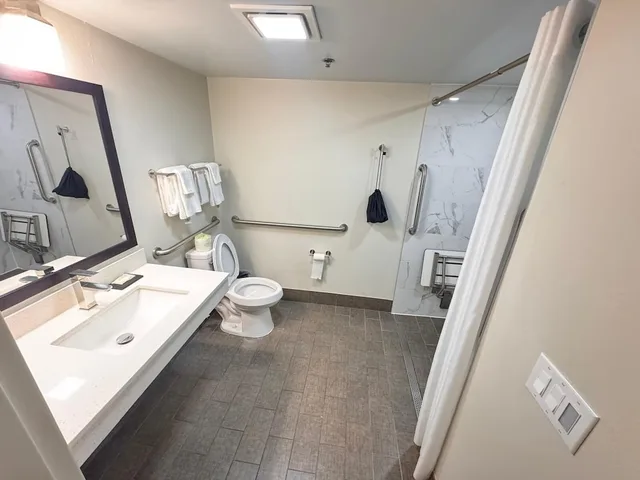 غرفة بسرير كينج لذوي الإعاقة، Sleep Inn Staunton 7/9