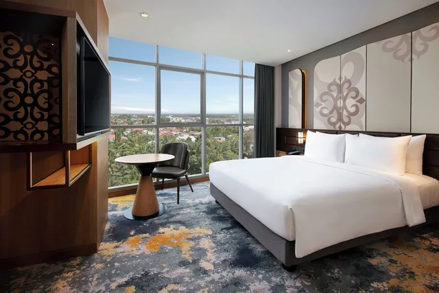 غرفة بريميوم سوبيريور بسرير مزدوج، Mercure Pangkalan Bun 2/5