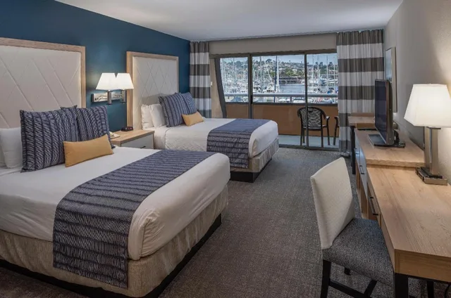 Room, 2 Queen Beds, Marina View, Bay Club Hotel & Marina 2/2