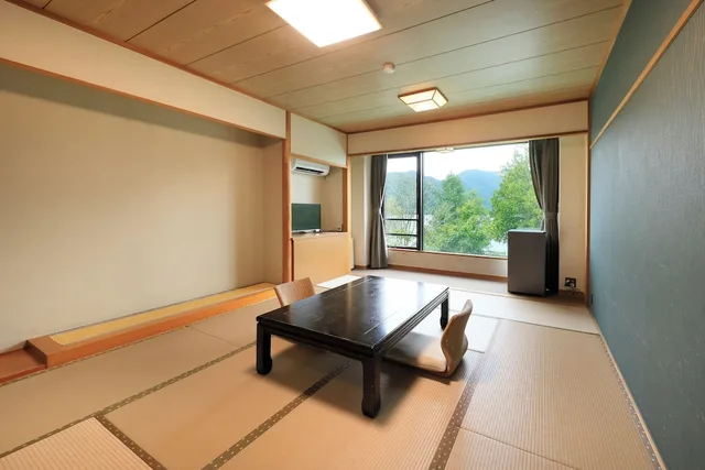 غرفة يابانية بفرشتي فوتون، Yutorelo Nikko Hostel 1/4