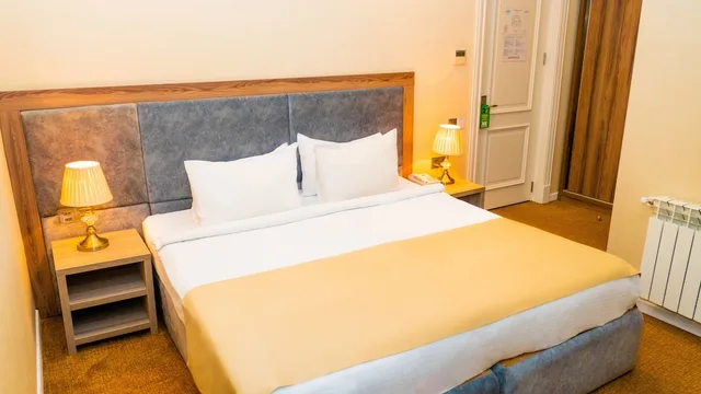 Economy, Double or Twin Bed, Grand Midway Hotel Baku 3/10