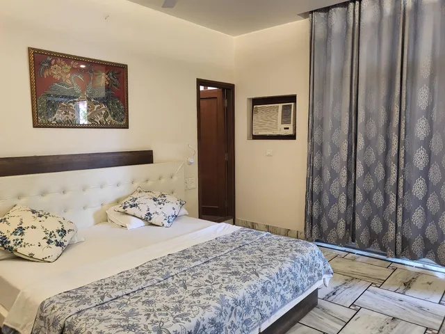 Super, Deluxe, All Seasons Homestay 2/2
