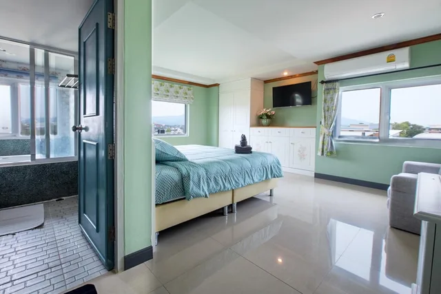 Superior, Double Bed, The Lilly Hotel 3/5