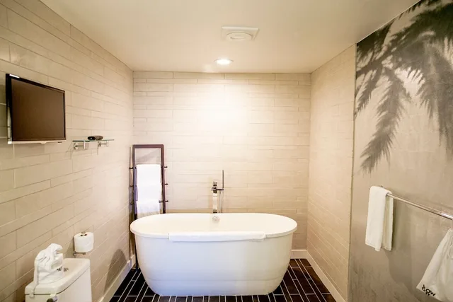 2 Bedrooms, Suite, 2 Double Beds, W Los Angeles West Beverly Hills 4/5