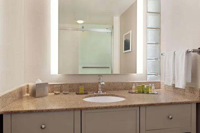 غرفة بغرفتين مع أريكة مع أريكة، Doubletree Resort By Hilton Paradise Valley - Scottsdale 6/7
