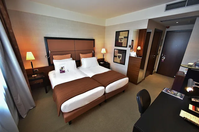 غرفة قياسية بسريرين منفصلين، Crowne Plaza Milano Malpensa Airport 2/10