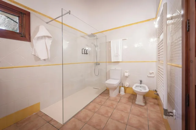 Suite, 1 Double and 1 Single Bed, Terrace, Finca Son Roig 5/5