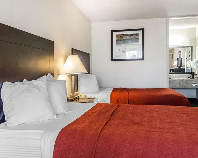 غرفة بسريرين مزدوجين، Quality Inn and Suites York PA 3/5