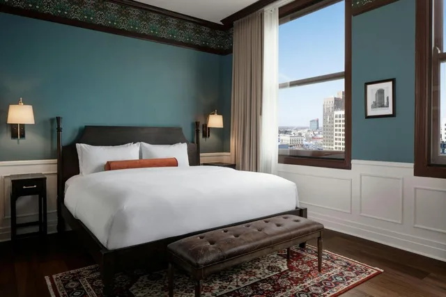 جناح تنفيذي بسرير كينج بإطلالة على المتنزه والمدينة بغرفة نوم واحدة، Hotel David Whitney, Autograph Collection 3/6