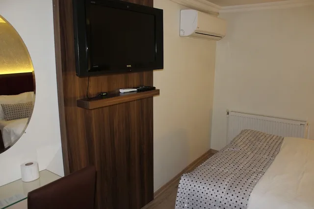 غرفة بسريرين منفصلين بإطلالة على المدينة، Laleli Hotel Izmir 3/6