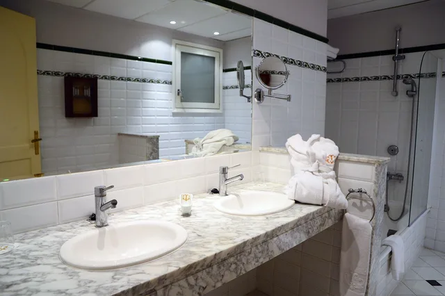 غرفة مفردة بسريرين منفصلين، Hotel Termes La Garriga 3/5