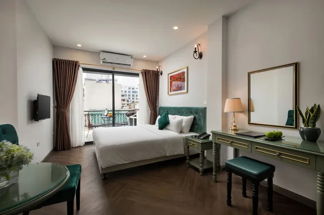 جناح جونيور بسرير كينج بإطلالة على المدينة بشرفة، Hanoi Gatsby Hotel 2/3