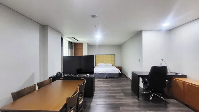 غرفة بريميير ثلاثية بسريرين منفصلين، Ramada Hotel & Suites by Wyndham Seoul Namdaemun 9/10