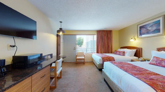 غرفة قياسية بسريرين كوين، Surfside On The Lake 2/3