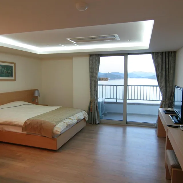 غرفة ديلوكس عائلية، Kumho Tongyeong Marina Resort 2/8