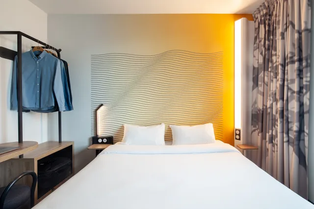 غرفة سوبيريور بسرير كوين، B&B Hotel Paris Porte Des Lilas 1/3