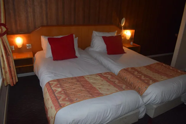 غرفة بسريرين منفصلين، Metropol Hotel 6/10