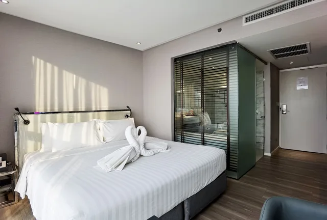 Room, King Bed, City View, No Balcony, Citrus Grande Hotel Pattaya By Compass Hospitality 5/7