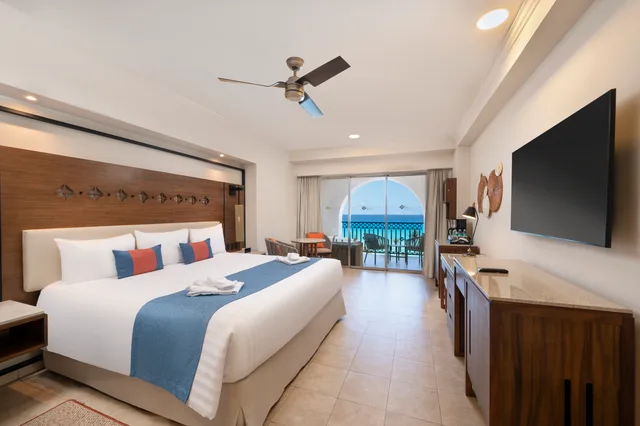 غرفة ديلوكس بسرير مزدوج بجاكوزي، GR Solaris Cancun All Inclusive 2/6