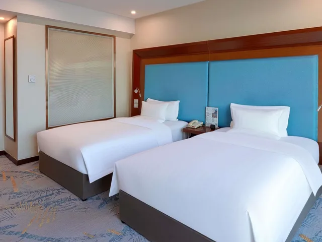 غرفة قياسية بسريرين منفصلين، Novotel Shanghai Atlantis 3/6