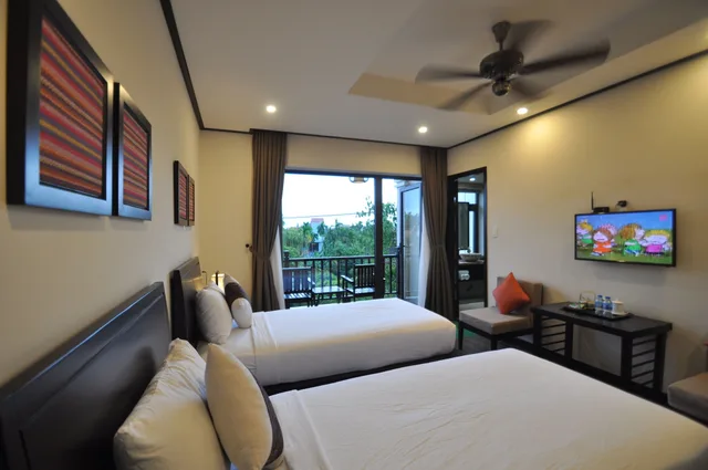 1 Bedroom, Superior, Double or Twin Bed, City View, Balcony, The Quin Riverside Villa 3/5