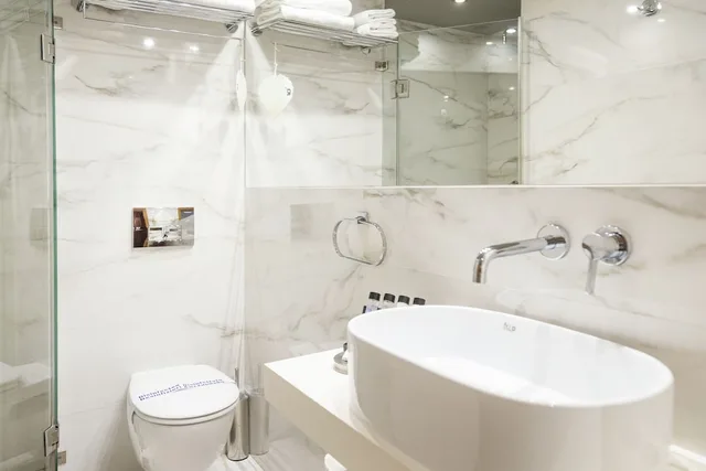 غرفة عائلية بسريرين منفصلين بإطلالة جزئية على البحر، Golden Star City Resort 7/10