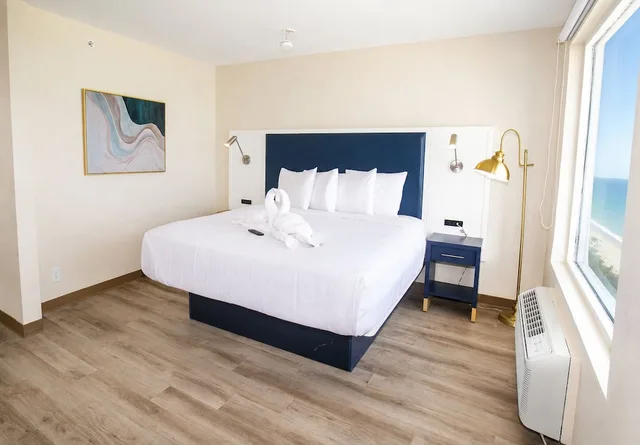 جناح بسرير كينج وسرير بطابقين بإطلالة على البحر بغرفتي نوم لذوي الإعاقة، Beach Tower By The Sea 2/4