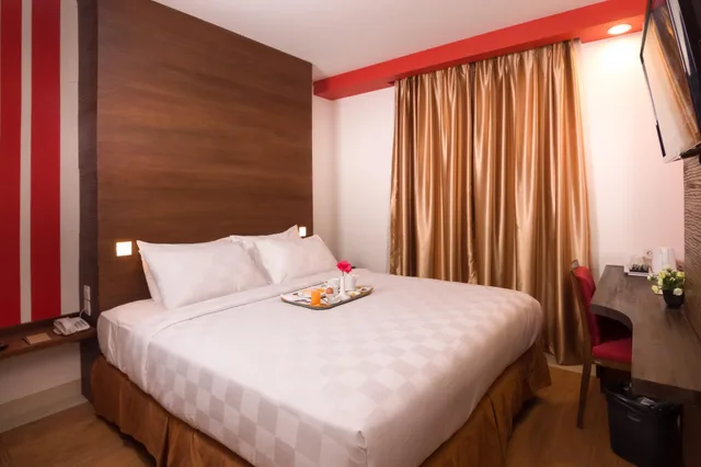غرفة قياسية بسرير كوين، Redstar Hotel 2/2