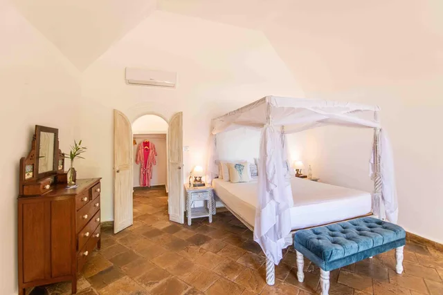 إطلالة على البحر، Chale Island Resort 4/10