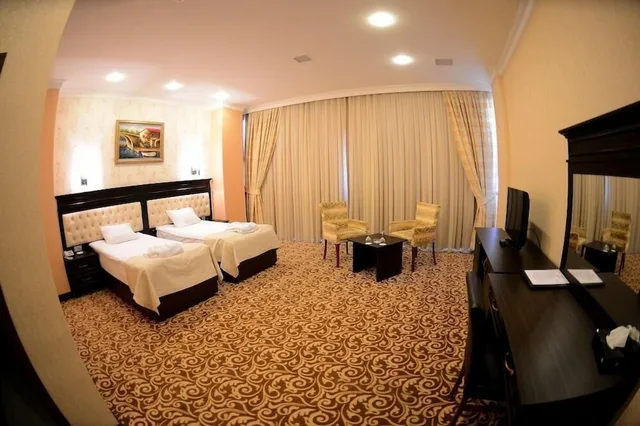 غرفة قياسية بسريرين منفصلين بإطلالة على المدينة، NEW BAKU HOTEL 2/4